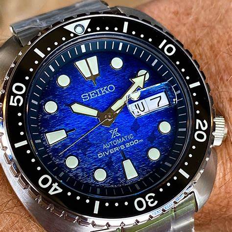 Seiko Prospex SRPE39K1 "Save The Ocean" Special Edition Men's Automatic Diver's Watch - 45mm Stainless Steel, Manta Ray Blue Dial - Image 4